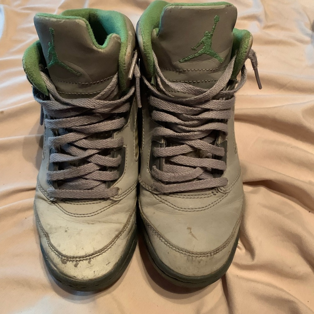Jordan’s grey reflective and green really just need a hood cleaning